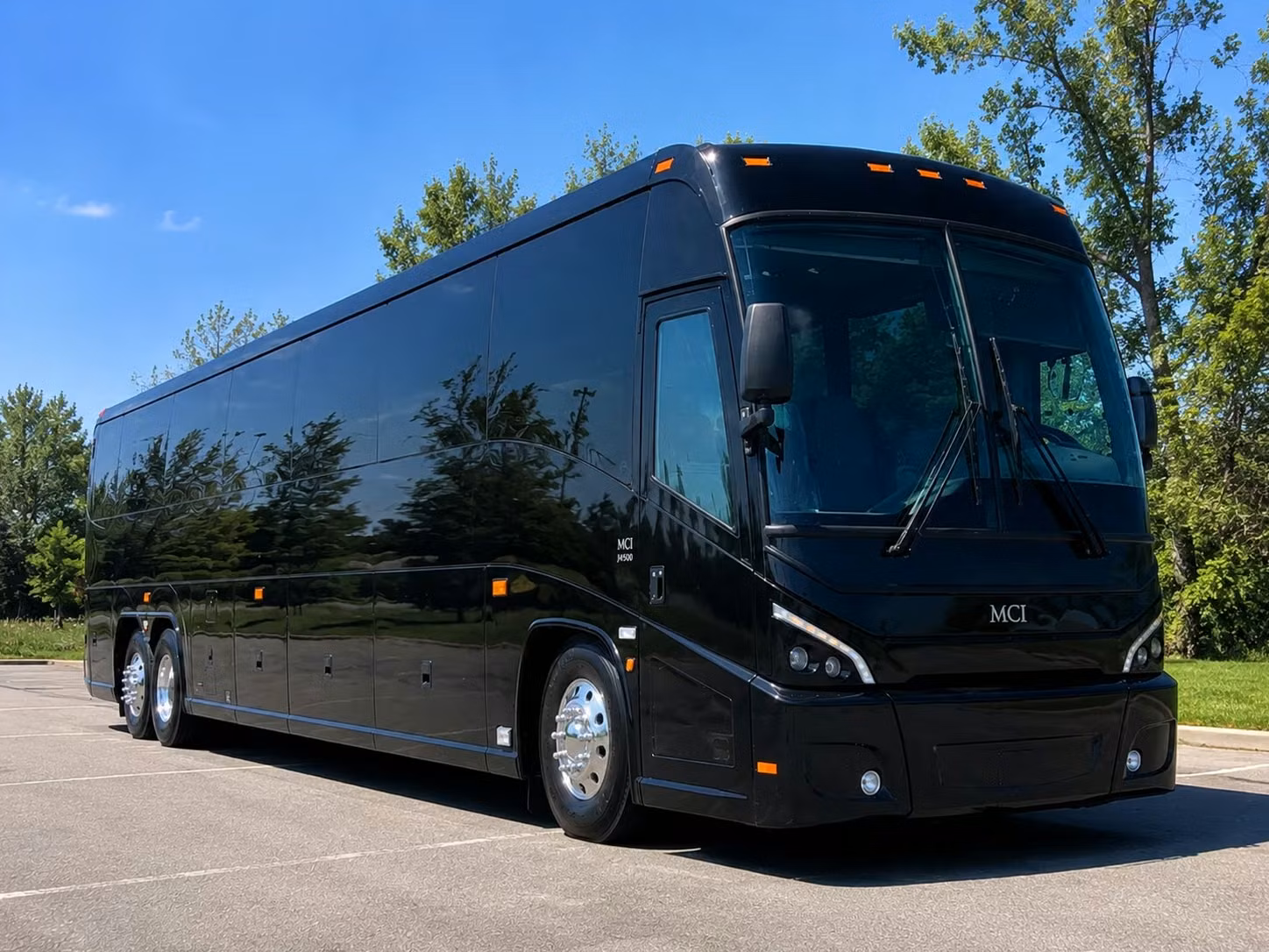corporate shuttle bus rentals for fairfield business events and conferences