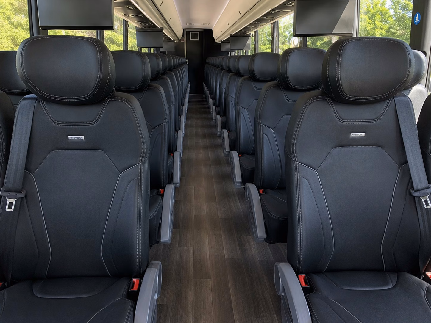 shuttle your wedding guests between fairfield venues and solano county hotels